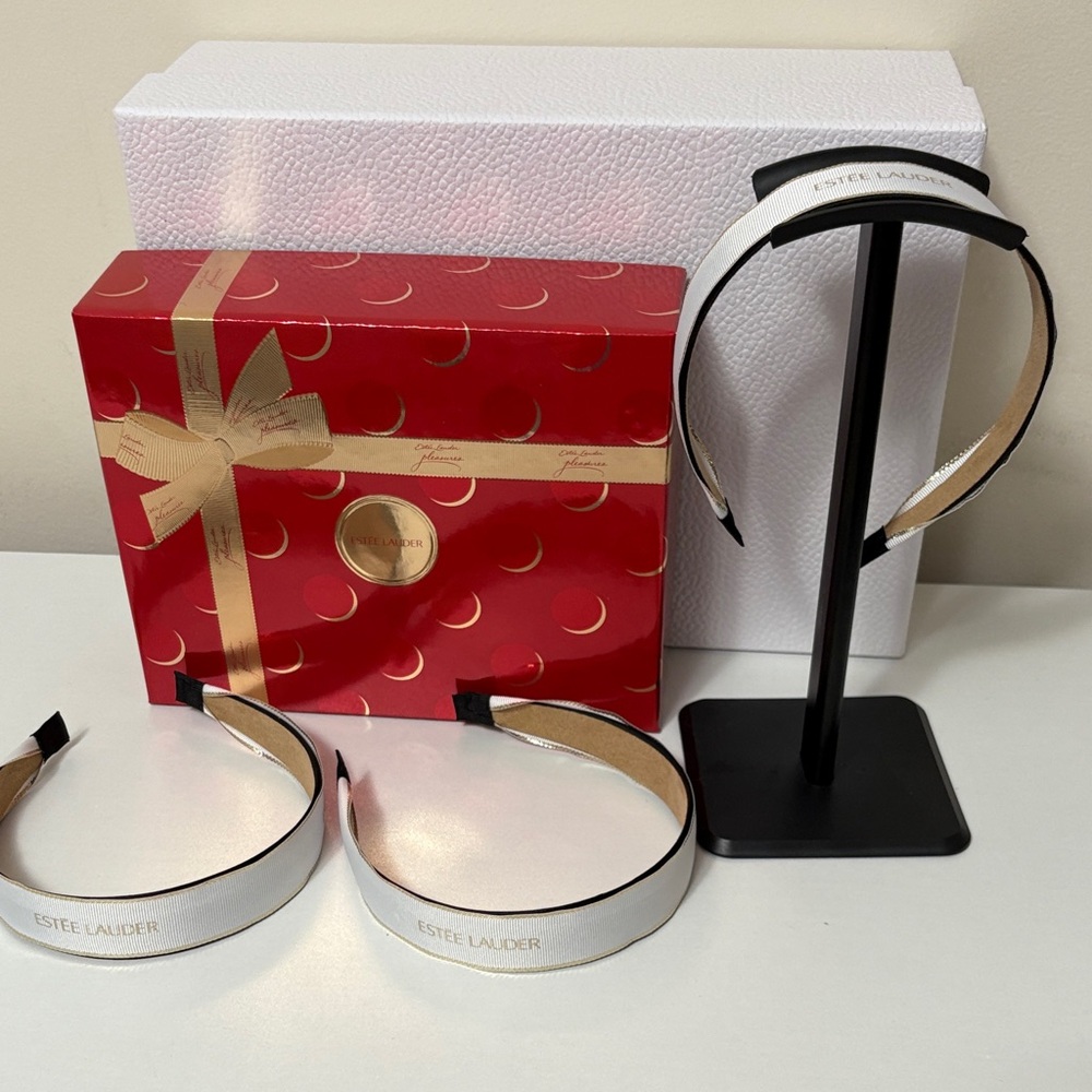Estée Lauder RibbonHeadband Set with box